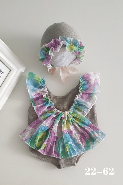 Newborn girl clothing